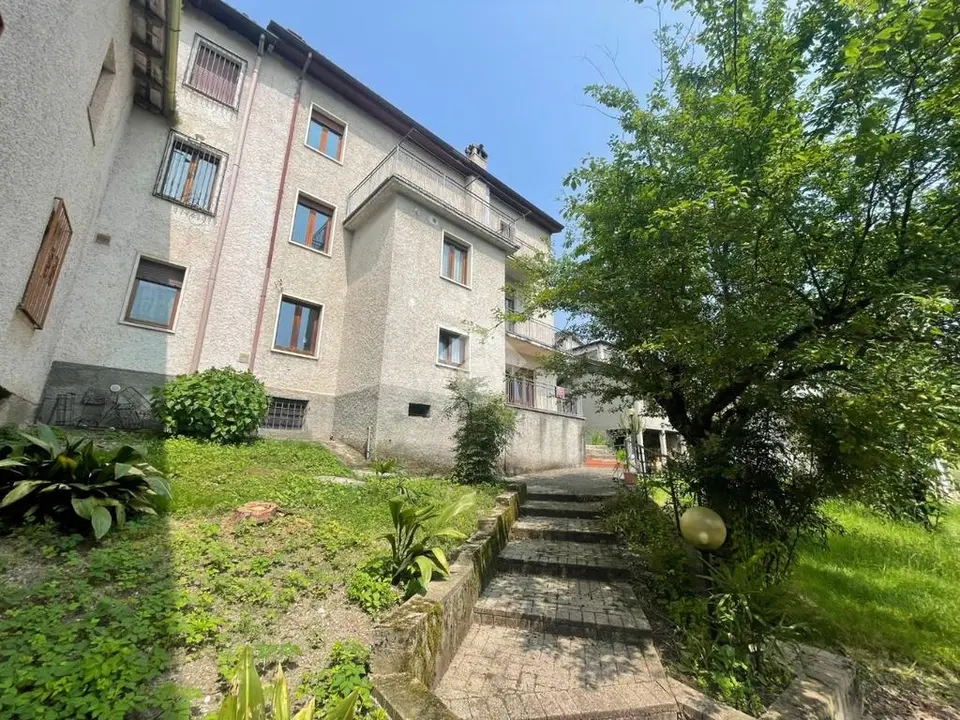 Casa semindipendente in vendita a Casazza