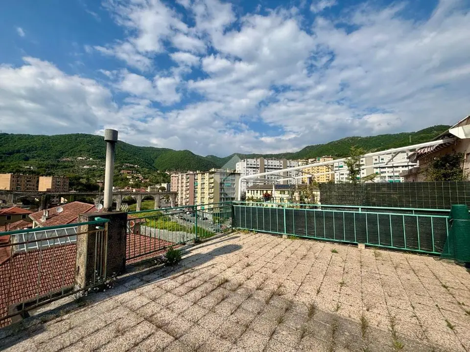 Quadrilocale in vendita a Genova