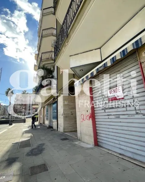 Magazzino in PIAZZA BERNARDINO TELESIO 1, Corigliano-Rossano (CS)