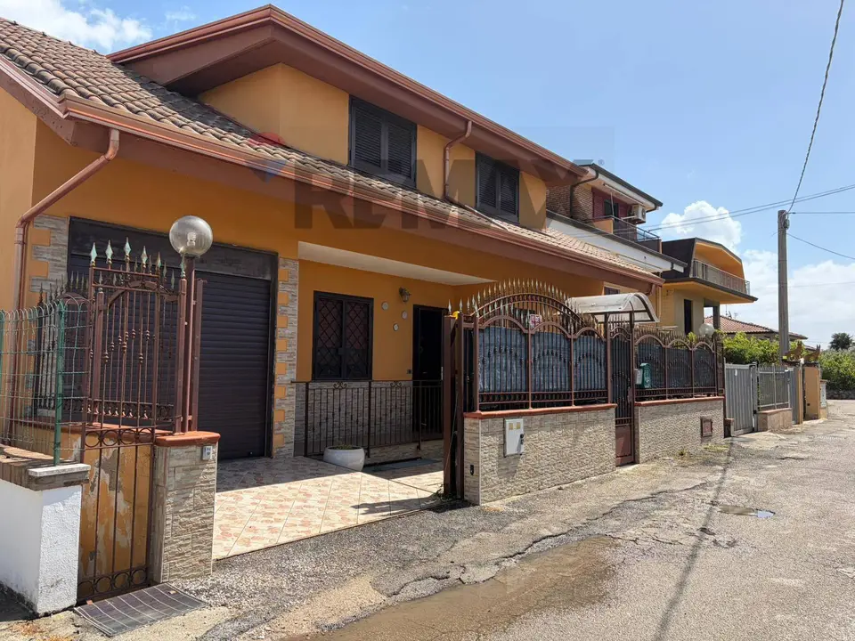 Villa singola in Vendita a Minturno