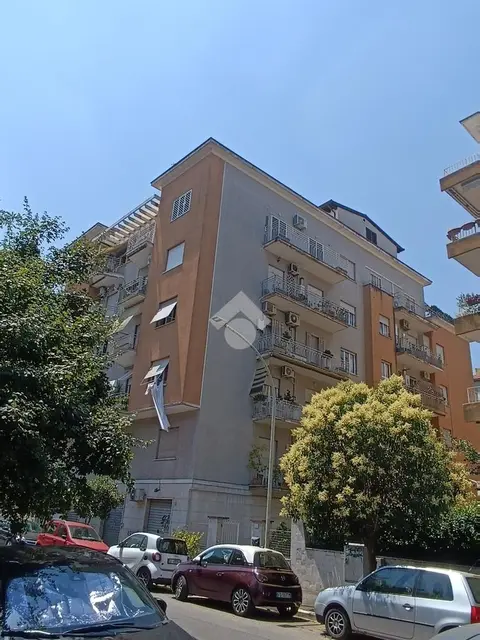 Trilocale in affitto a Roma