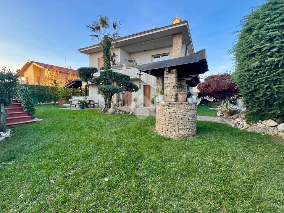 Villa singola in vendita a Bonate Sopra