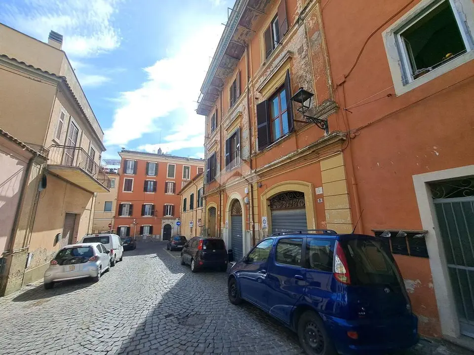Trilocale in vendita a Albano Laziale