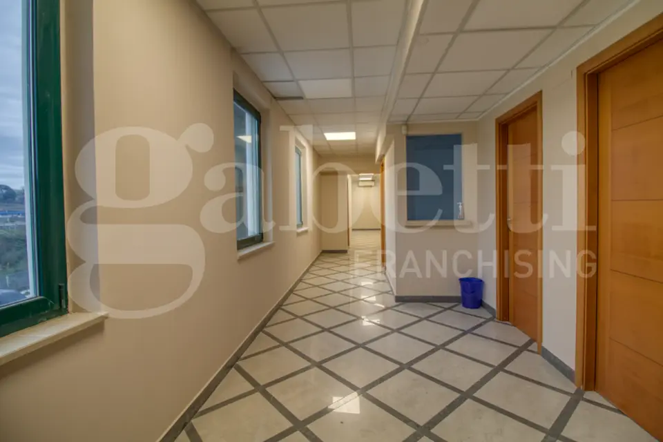 Ufficio in Via Aurora  34, Fonte Nuova (RM)