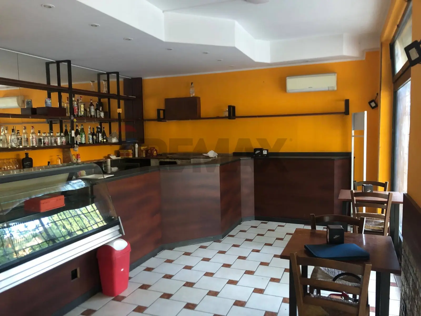 Locale Commerciale in Affitto a Perugia