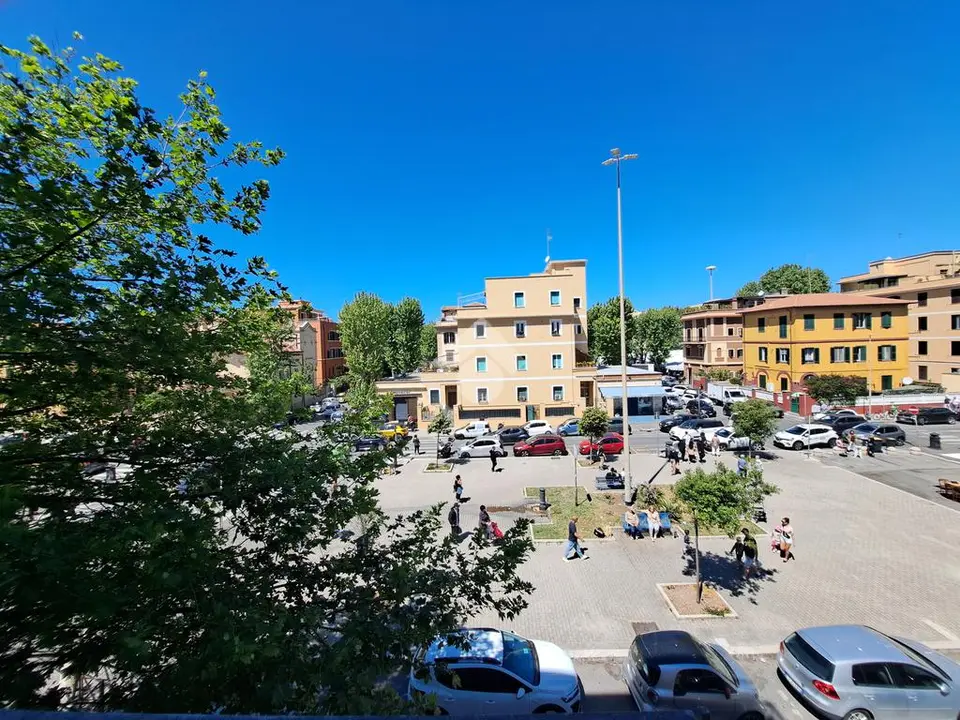 Quadrilocale in vendita a Roma
