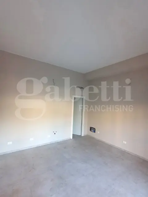 Negozio in Via Emilia Ponente 284, Bologna (BO)