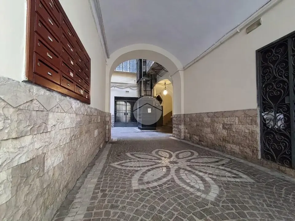 Quadrilocale in vendita a Napoli