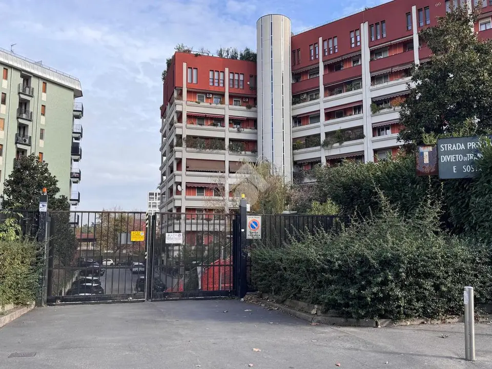Box / posti auto in affitto a Milano