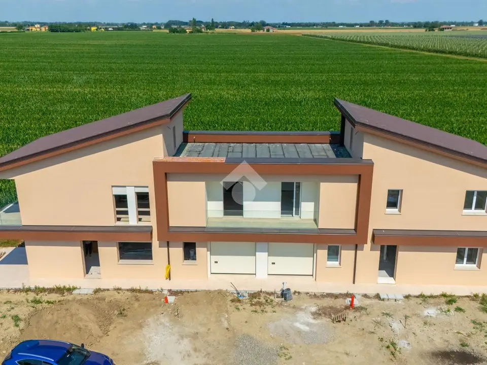 Porzione di bifamiliare in vendita a Malalbergo
