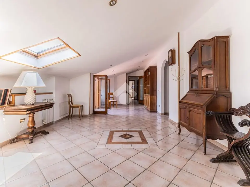 5 locali in vendita a Bracciano
