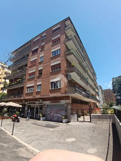 Trilocale in vendita a Roma
