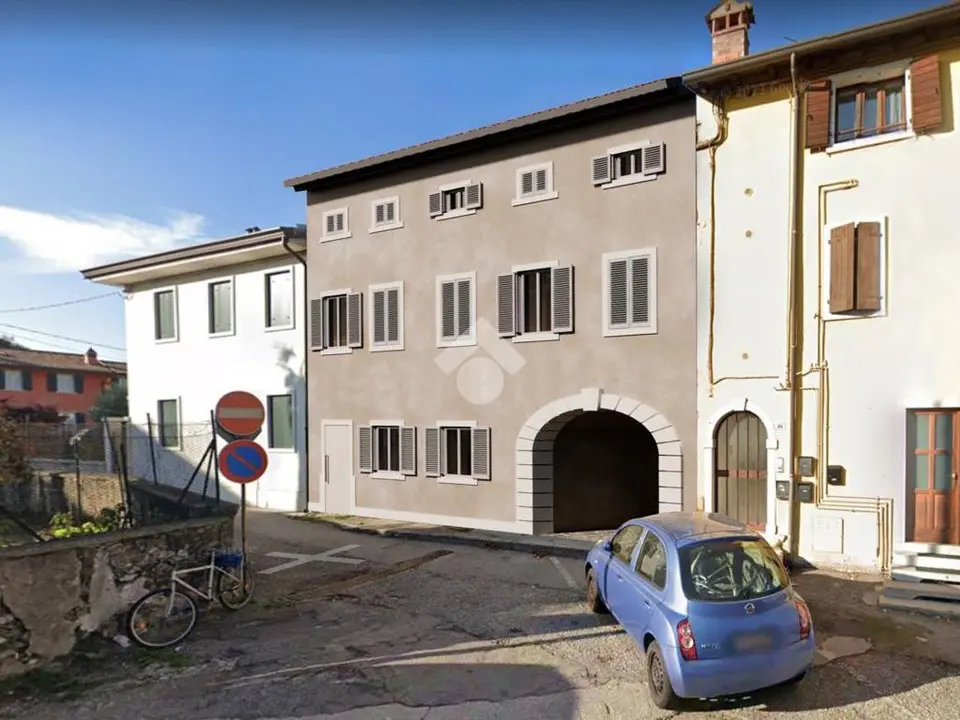 Bilocale in vendita a Cavaion Veronese