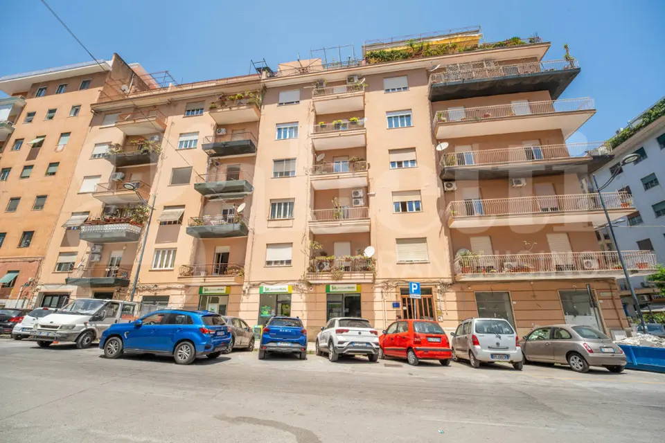 Appartamento in Via Francesco Paolo di Blasi  35, Palermo (PA)