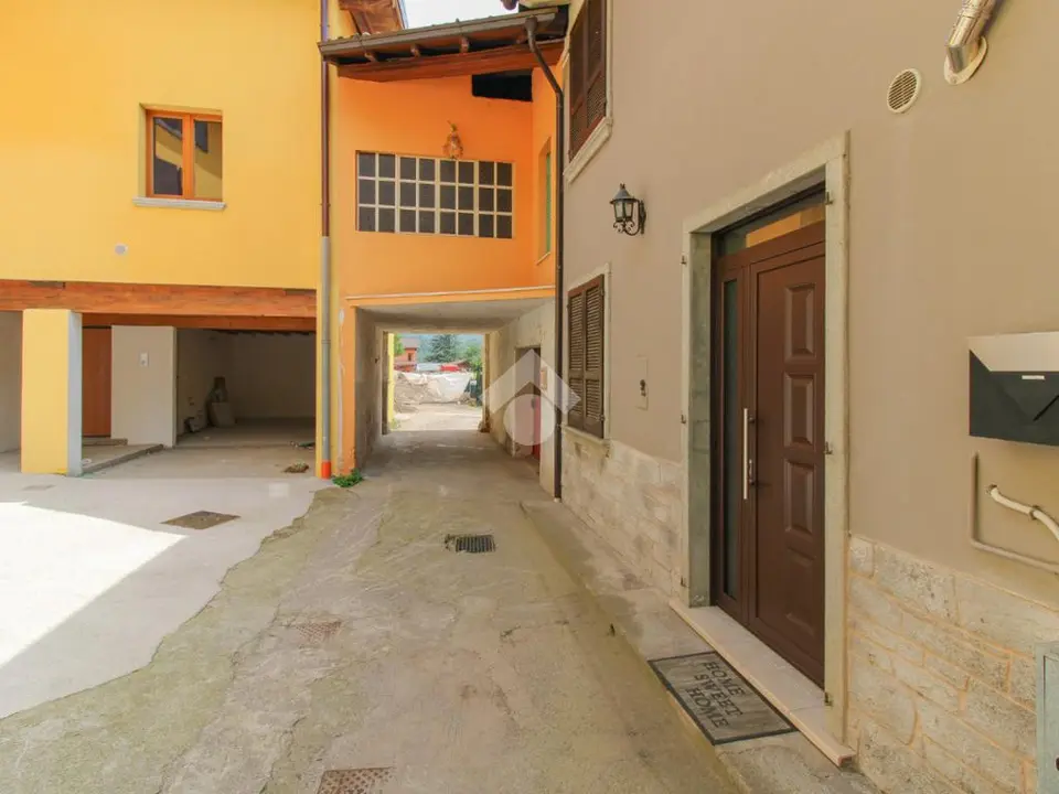 Casa di corte in vendita a Sabbio Chiese