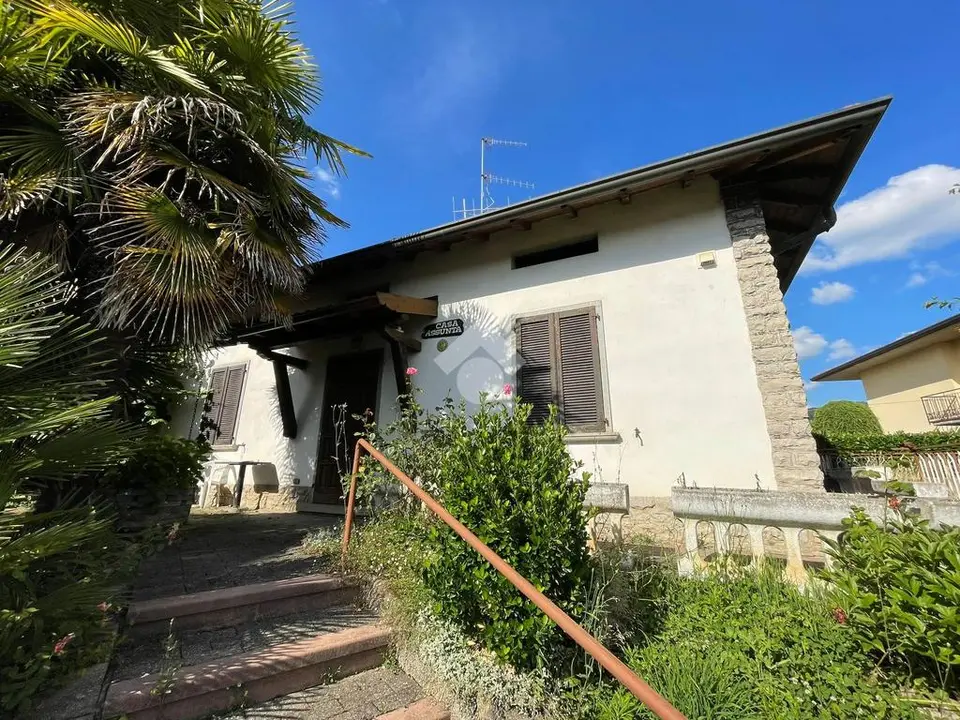 Villa singola in vendita a Sorisole