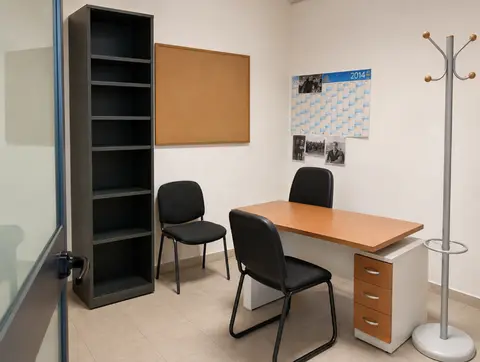 Magazzino in Viale Marconi  139, Cagliari (CA)