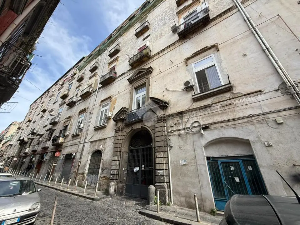 Multilocale in vendita a Napoli