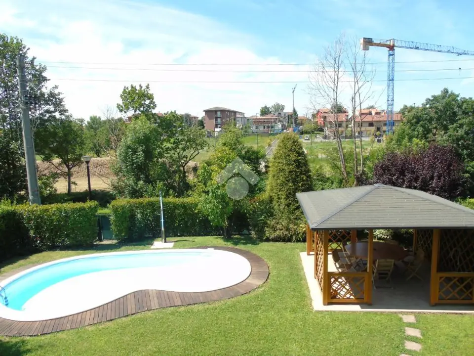 Porzione di bifamiliare in vendita a Torre De' Roveri