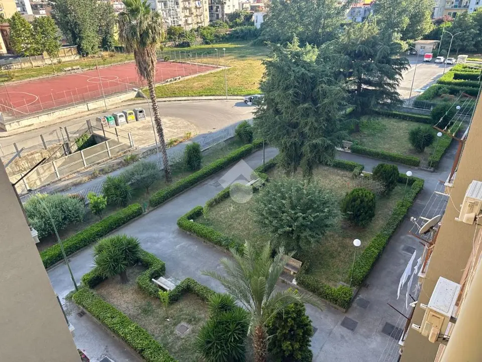 Quadrilocale in vendita a Napoli