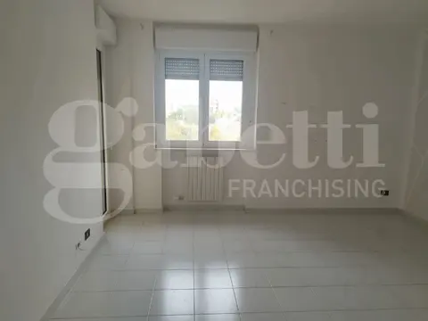 Appartamento in PIAZZA SANDRO PERTINI  11, Taranto (TA)