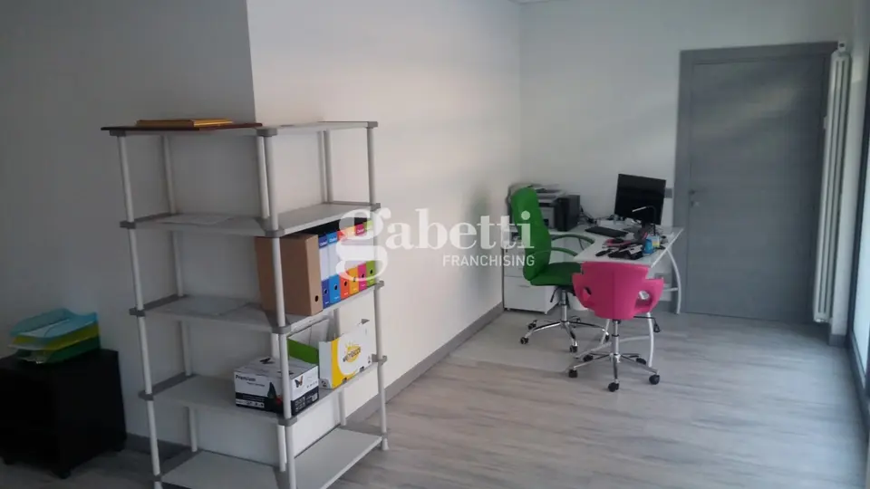 Ufficio in Via Pian Dei Carpini 1, Firenze (FI)