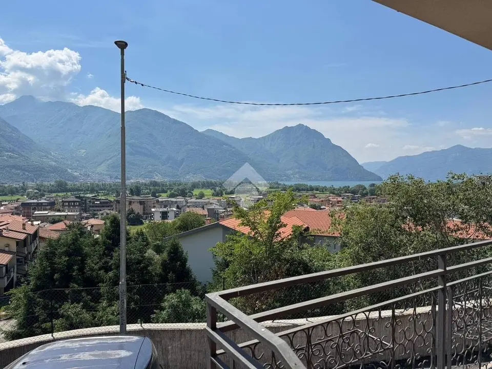 Trilocale in vendita a Costa Volpino
