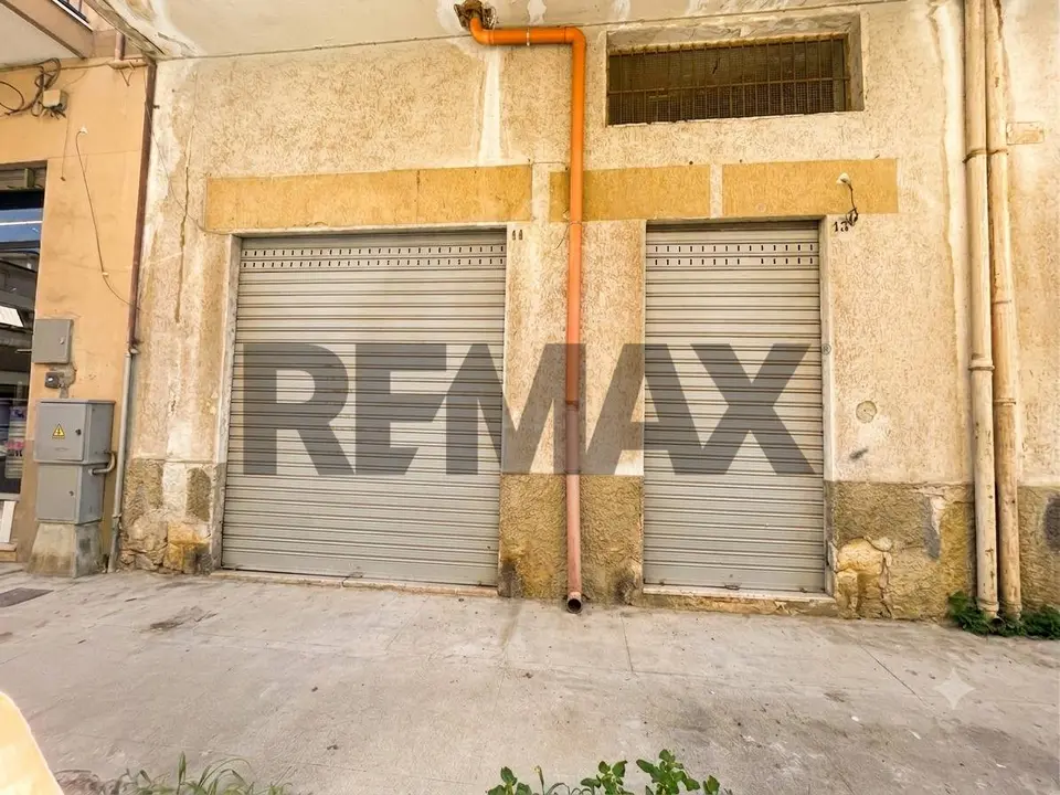 Locale Commerciale in Vendita a Corigliano-Rossano