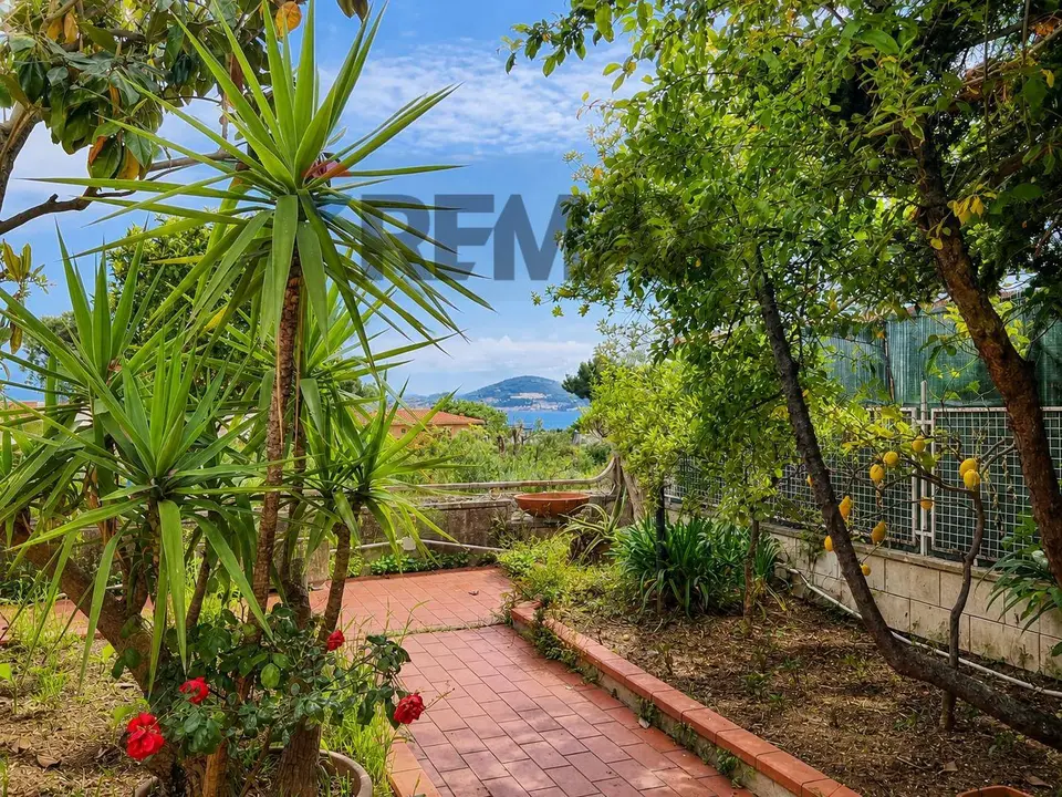 Villa a schiera in Vendita a Formia
