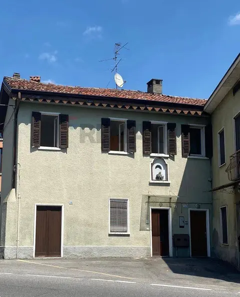Appartamento in Vendita a Besana in Brianza