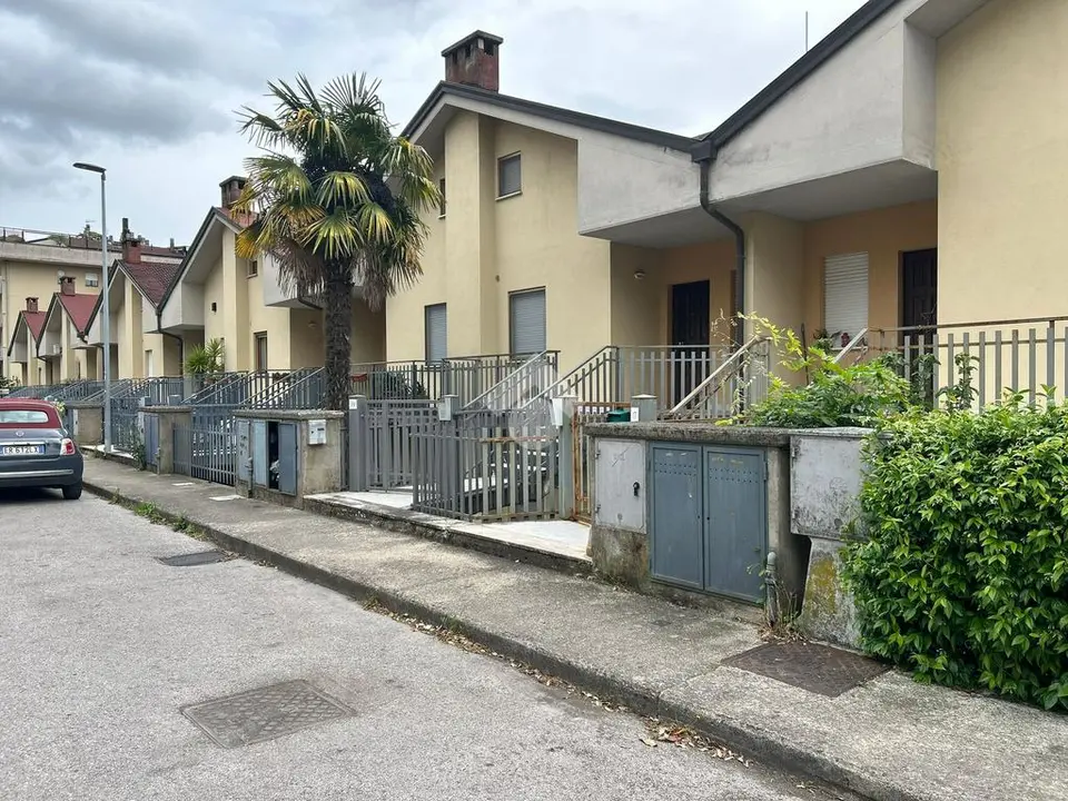 Villa a schiera centrale in vendita a Perugia