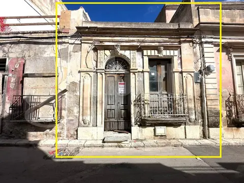 Casa Indipendente in VIA UGO FOSCOLO 25, Avola (SR)