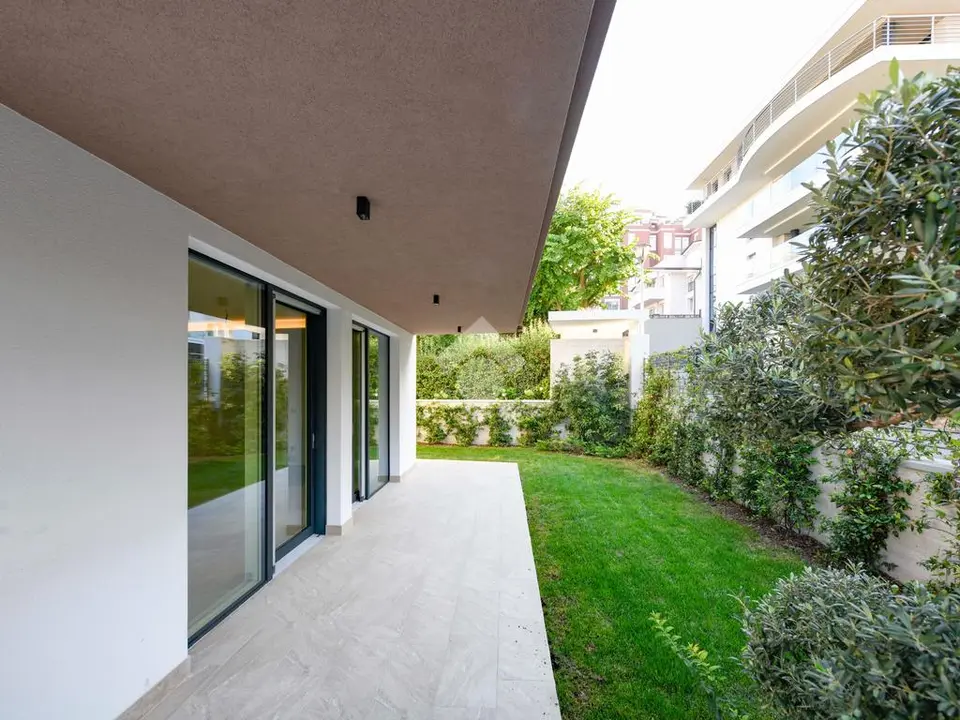 Quadrilocale in vendita a Desenzano Del Garda