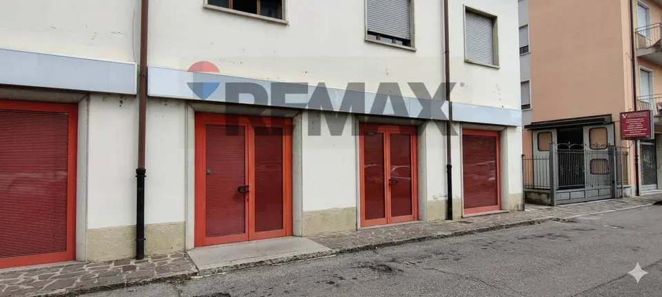 Negozio in Affitto a Verdello