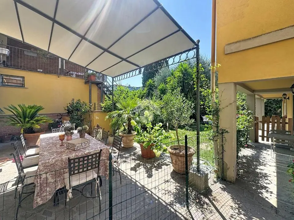 Casa indipendente in vendita a Pisa