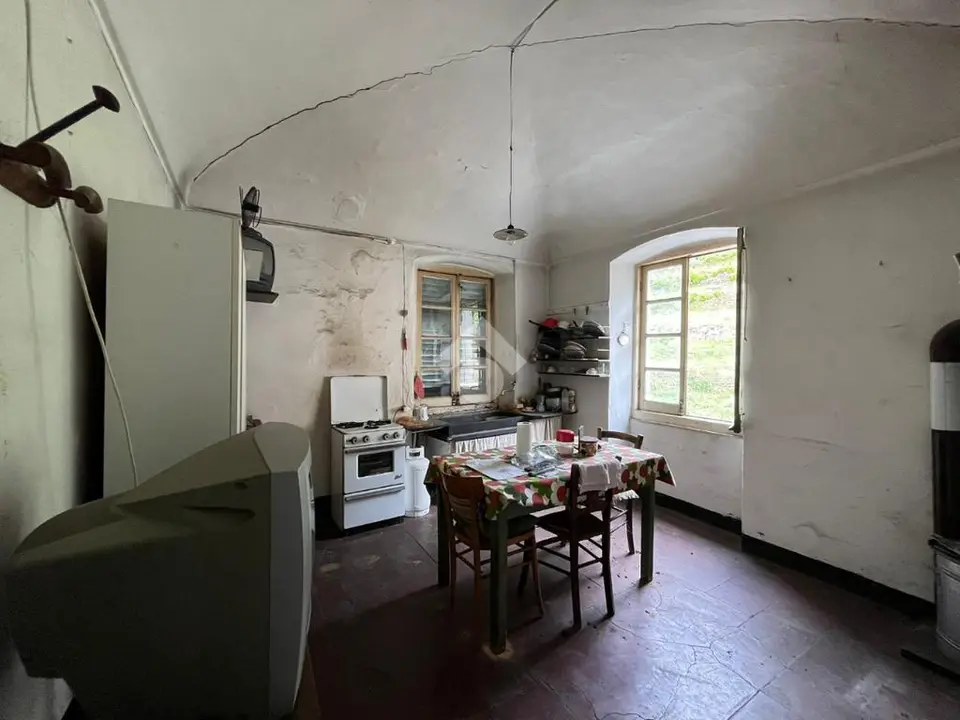 5 locali in vendita a Orero