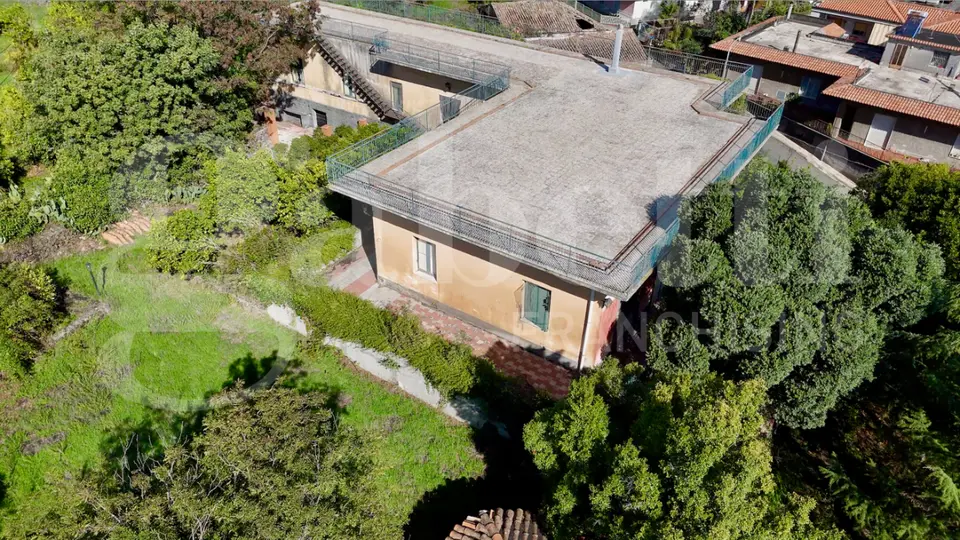 Casa Indipendente in Via De Pretis, Santa Venerina (CT)