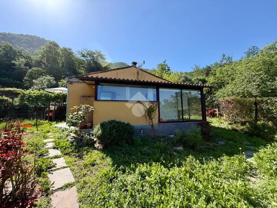 Casa indipendente in vendita a Genova