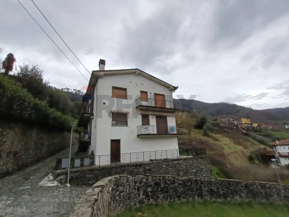 Appartamento in Vendita a Bagni di Lucca