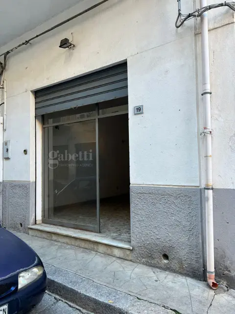 Negozio in Via Carà 19, Bagheria (PA)
