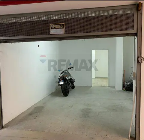 Garage/Box in Vendita a Modugno