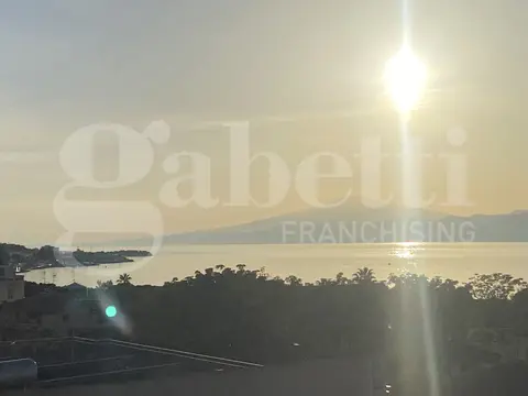 Appartamento in Via Bruno Buozzi 8A, Reggio di Calabria (RC) 360 m², 5 locali, 2 bagni