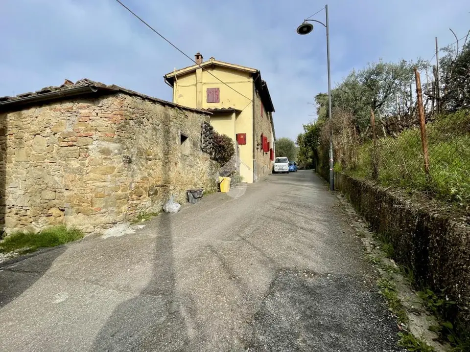 Rustico in vendita a Scarperia E San Piero