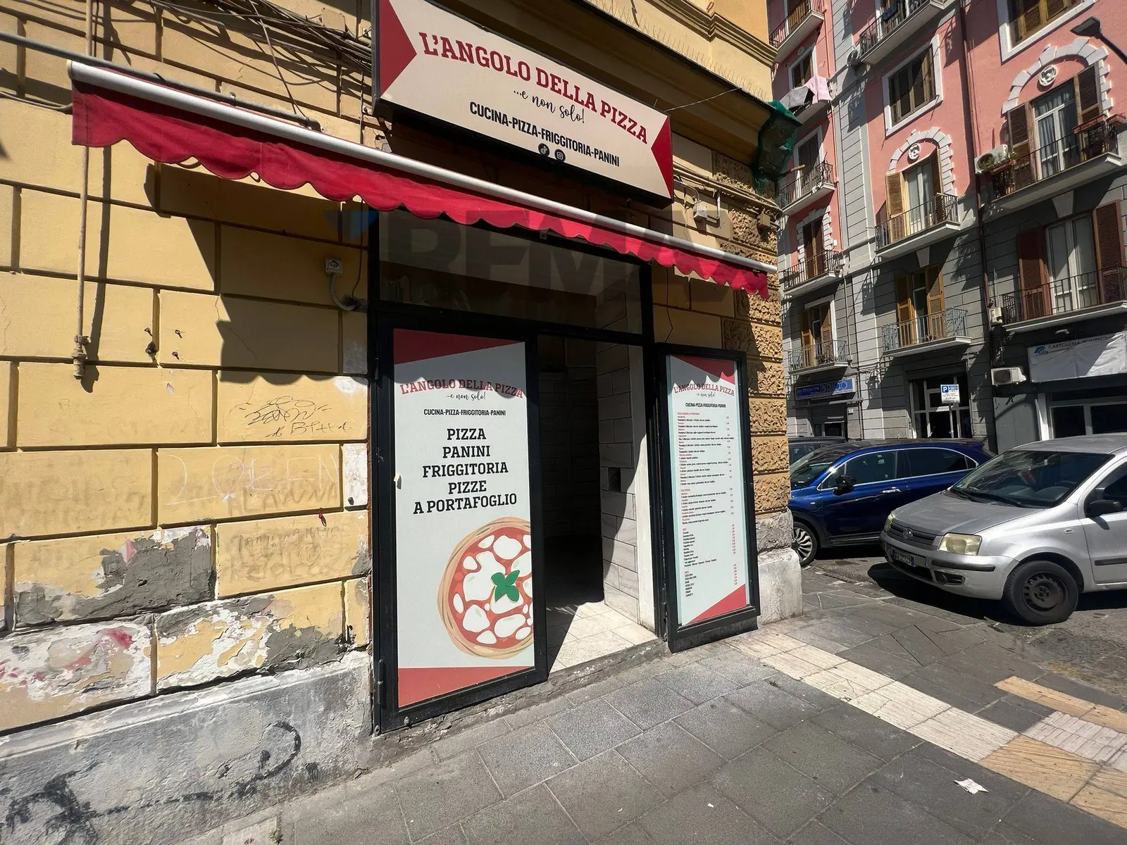 Negozio in Affitto a Napoli