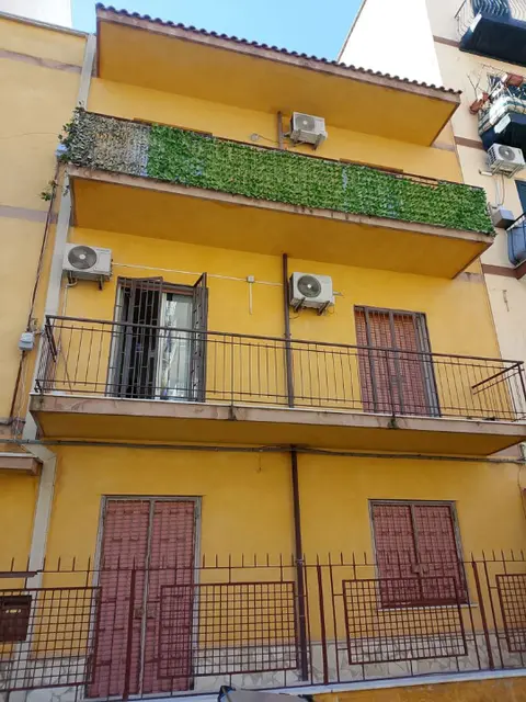 Appartamento in Via Pitrè  160, Palermo (PA)