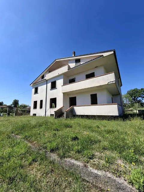 Casa Indipendente in Via Croce Valledonna snc, Isola del Liri (FR)