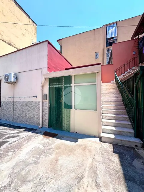 Monolocale in vendita a Torre Del Greco