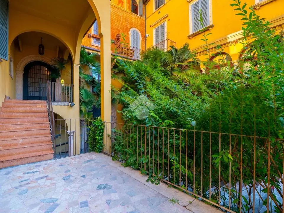 Quadrilocale in affitto a Verona