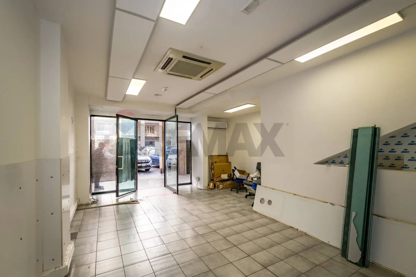 Locale Commerciale in Affitto a Palermo