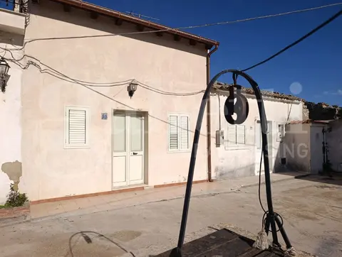 Casa Indipendente in VIA CASE MARGI 24, Comiso (RG)
